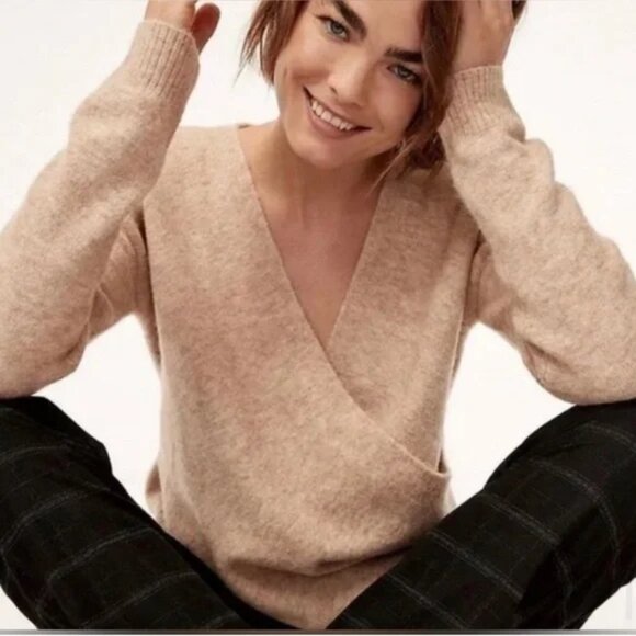 Aritzia The Group Wool Yak Bandini Cross Knit Wrap Sweater Light Tan Size Large - Picture 1 of 6